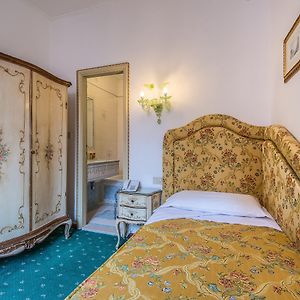 Chambre Classique Lit Queen-Size